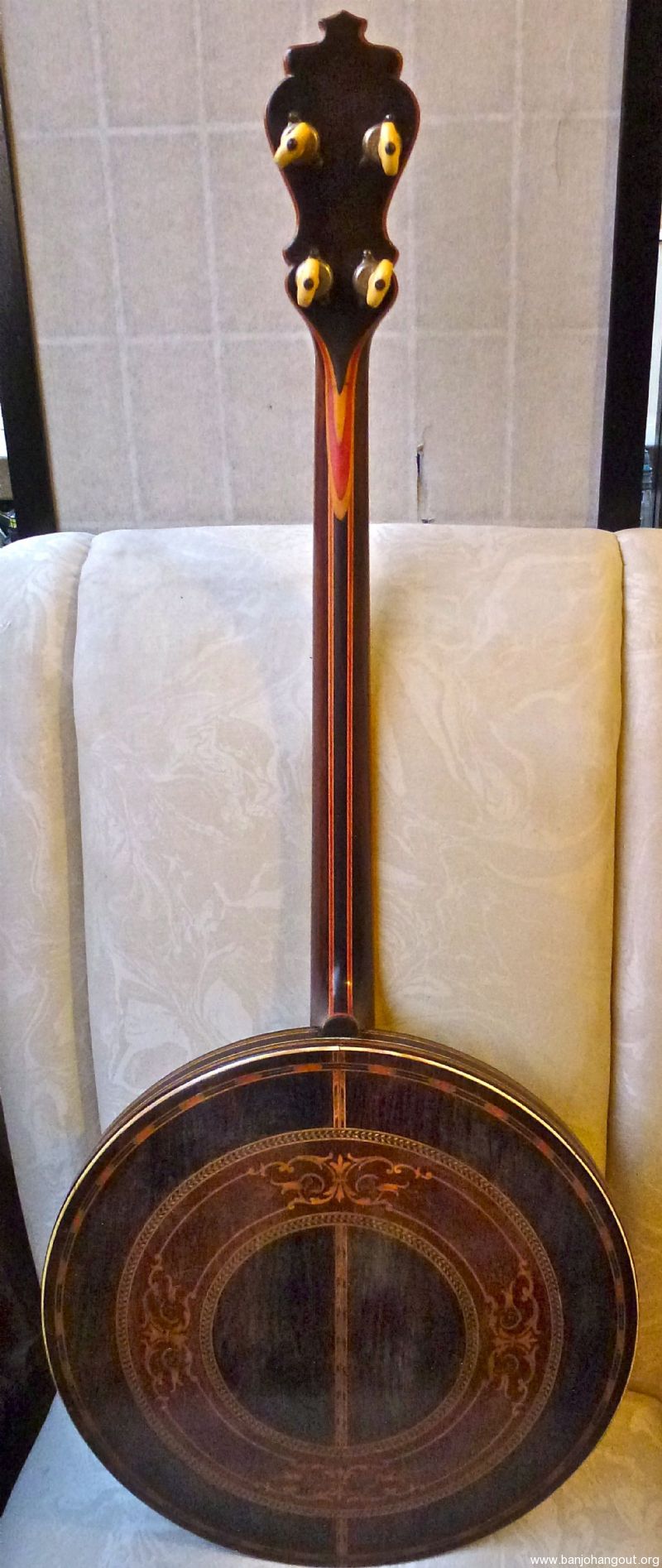 MAJESTIC VINTAGE TENOR BANJO Used Banjo For Sale at