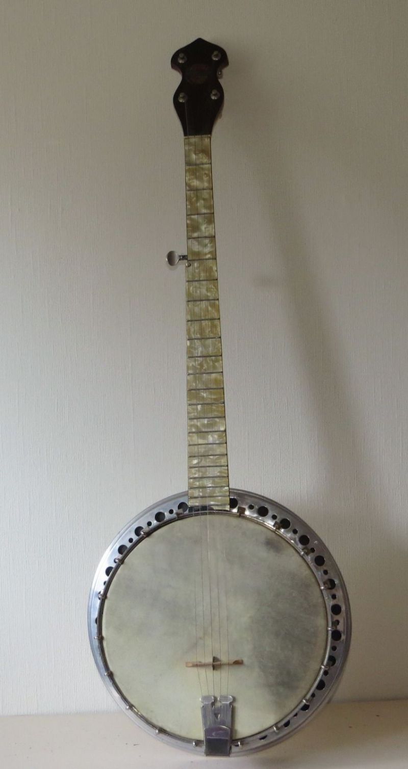 Broadcaster Banjo made in London by J&AM? Discussion Forums Banjo