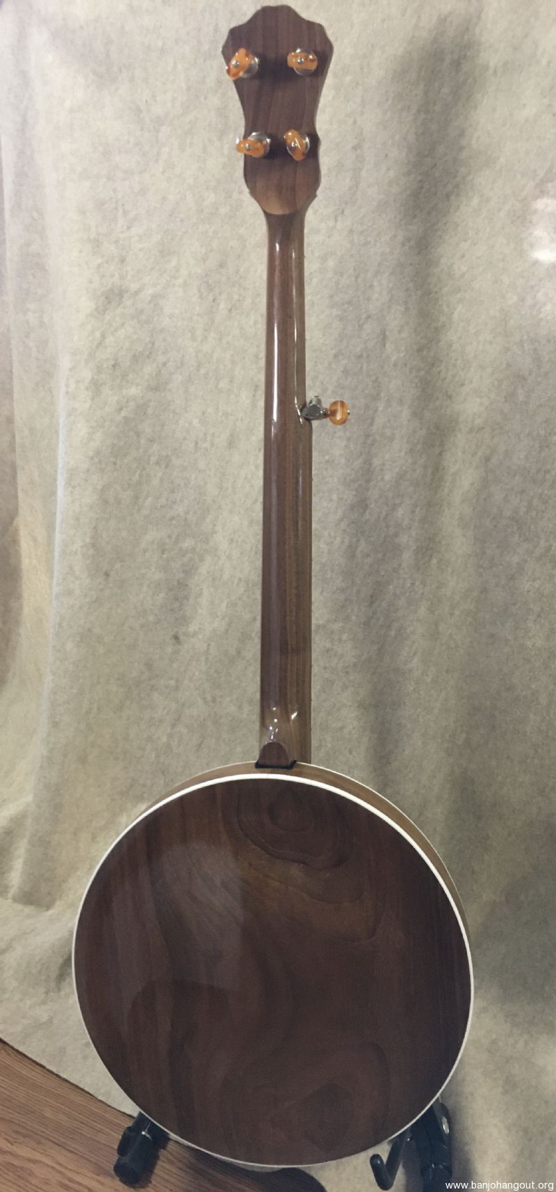 Hawthorn RB12 style walnut /chrome banjo Used Banjo For Sale at