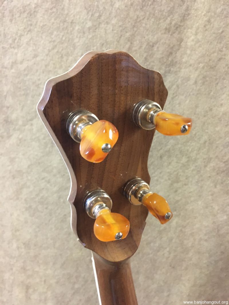 Hawthorn RB12 style walnut /chrome banjo Used Banjo For Sale at