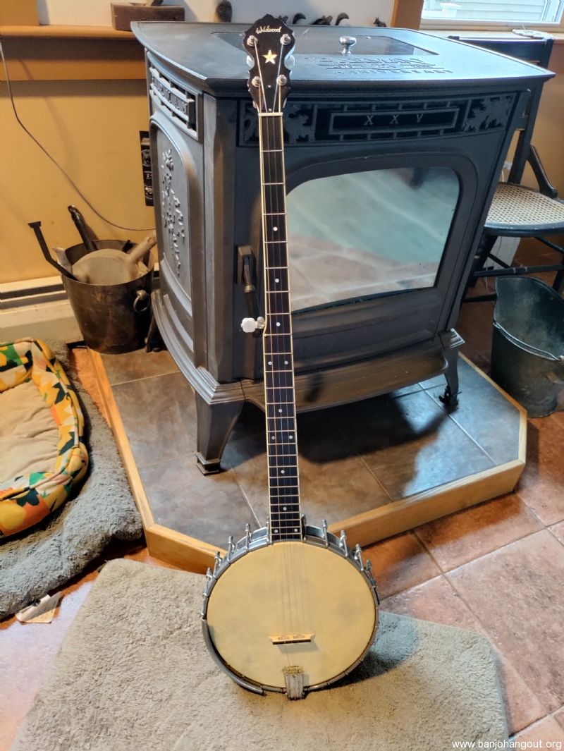 Wildwood Minstrel long neck banjo Used Banjo For Sale at