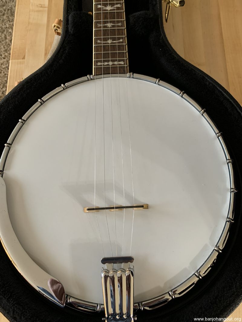 For Sale 2004 Fender Deluxe 5 string Banjo. Awesome Banjo!