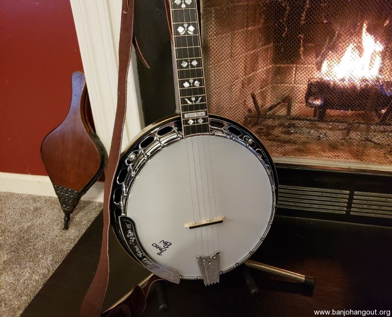 Gold Tone OB250LW Banjo with Hardshell Case 899 Dollars Used Banjo