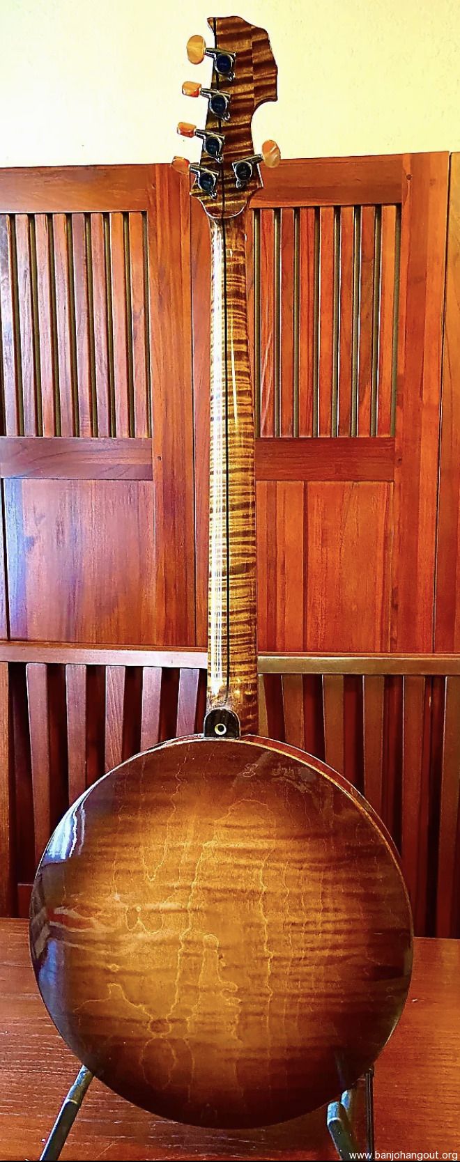 Nechville Custom Helimount 5String Custom Banjo With PopOff Resonator (Ziricote and Maple