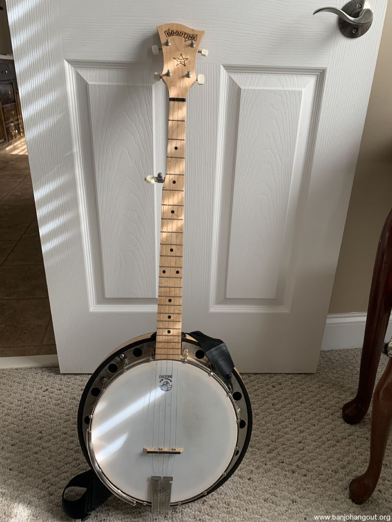 Goodtime 2 banjo for sale in very good condition with hard case. Used
