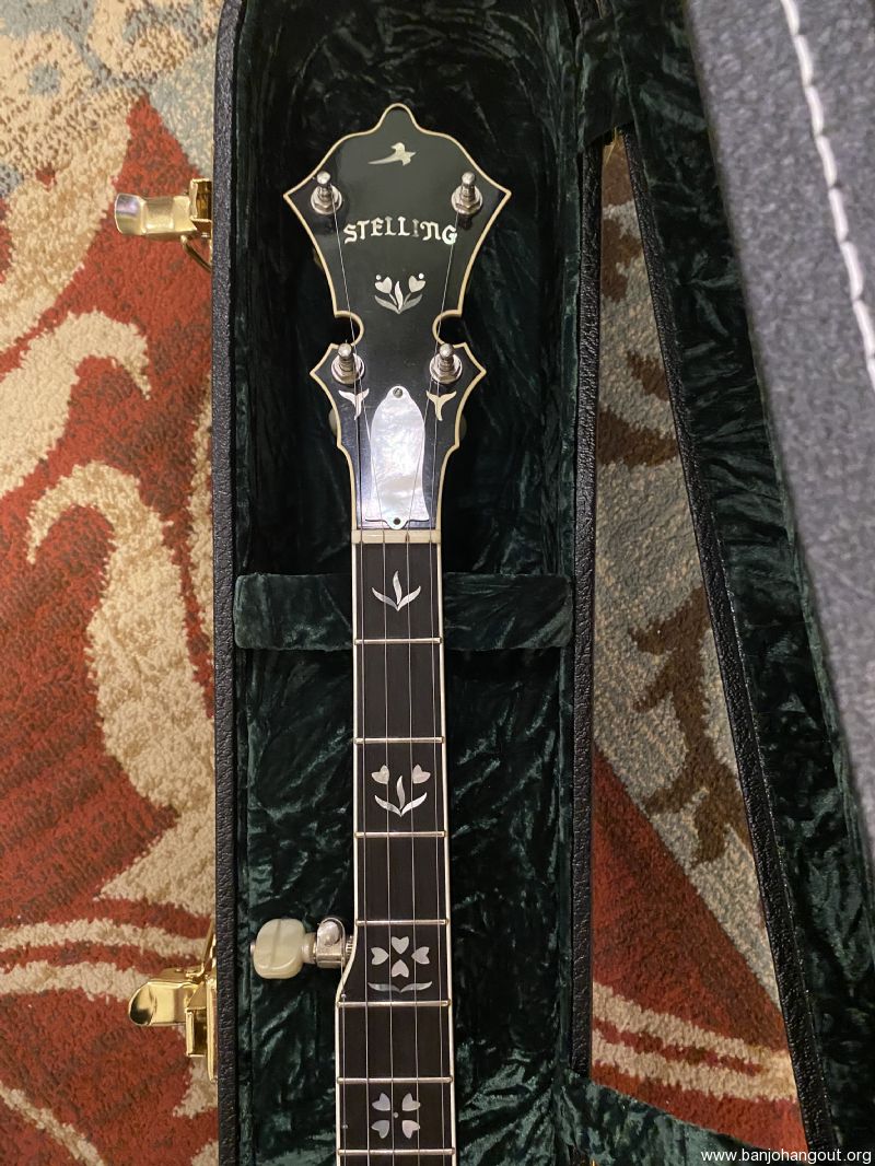 Stelling Bellflower in Walnut Used Banjo For Sale at