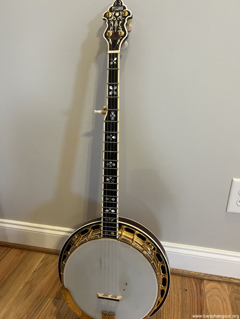 Robby Boone Playing A Recording King Banjo