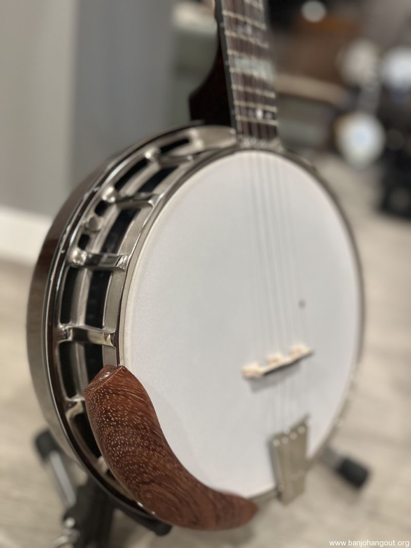 Used (MINT) Nechville Classic Deluxe with Warranty Used Banjo For