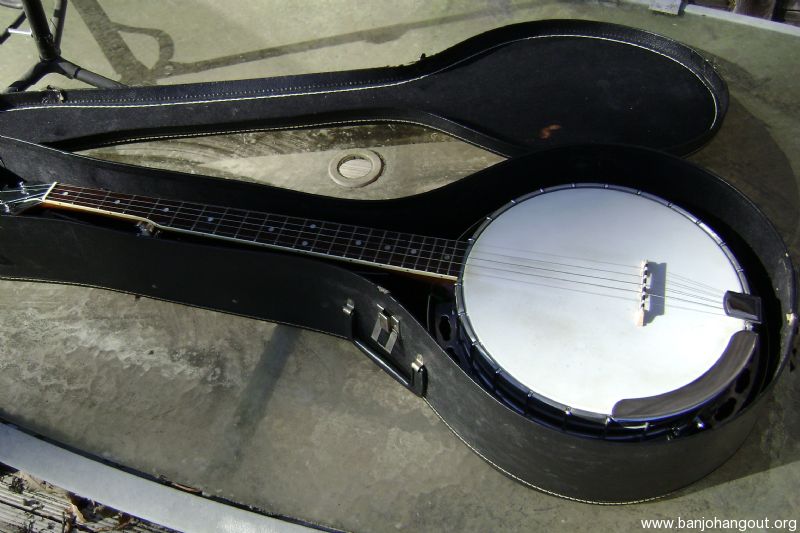 **SALE PENDING**EPIPHONE 5 STRING RESONATOR BANJO WITH CHIPBOARD CASE