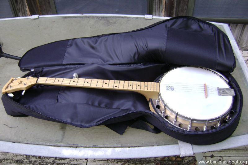 **SALE PENDING**Deering Goodtime 2 Left Hand 5 String Banjo with New