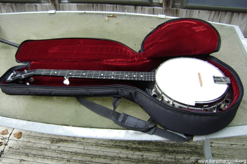 **SALE PENDING**Deering Classic Goodtime 11 Resonator Banjo & Gig Bag