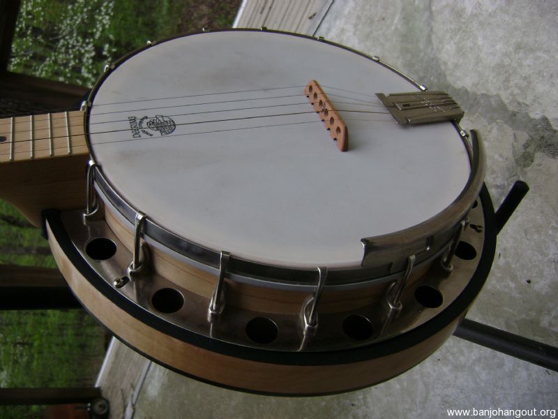 **SALE PENDING**DEERING GOODTIME 2 5 STRING RESONATOR BANJO WITH NEW