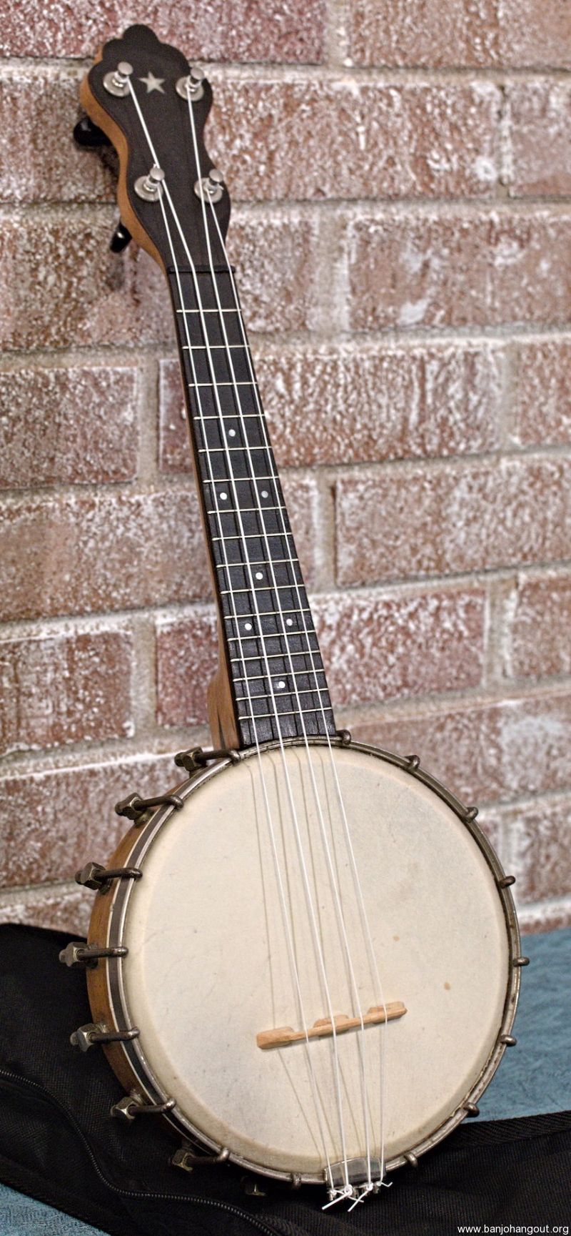 Bruno BanjoUke (?) Used Banjo For Sale at
