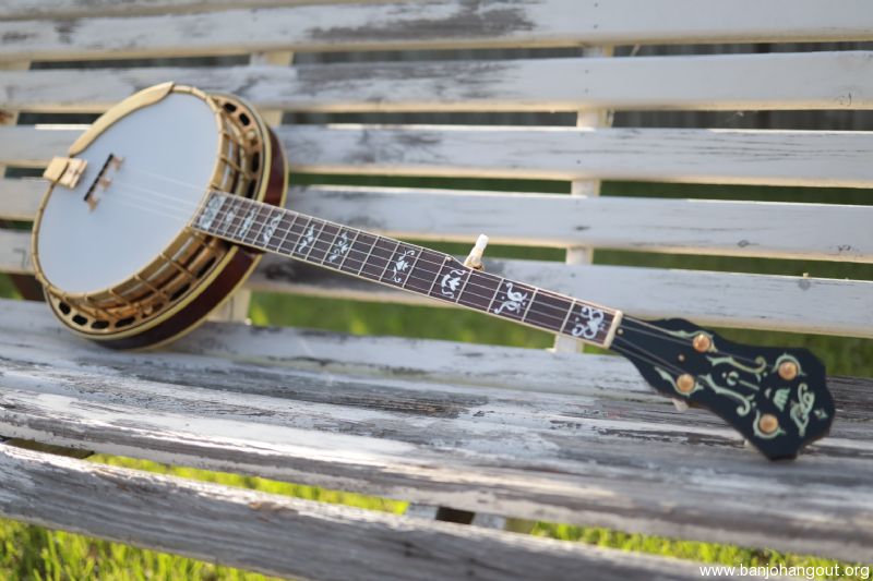 Rich and taylor shop banjo