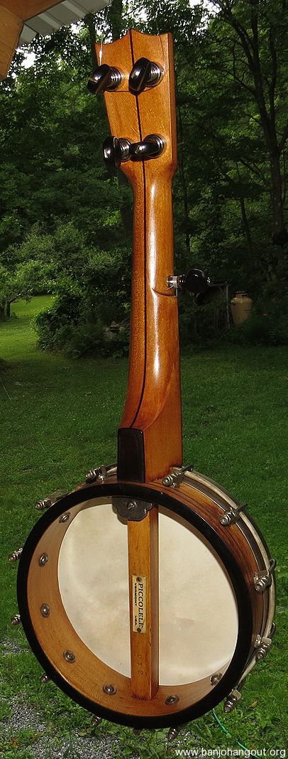 Baycu Small Banjos Piccolele 072 Banjo Hangout