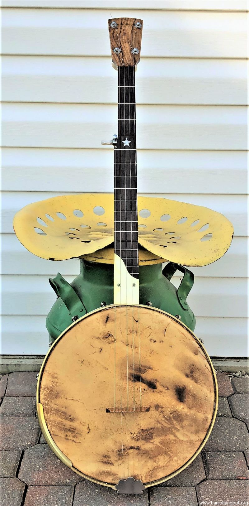 Oak Clawhammer Banjo with 13" Pot.. Used Banjo For Sale at