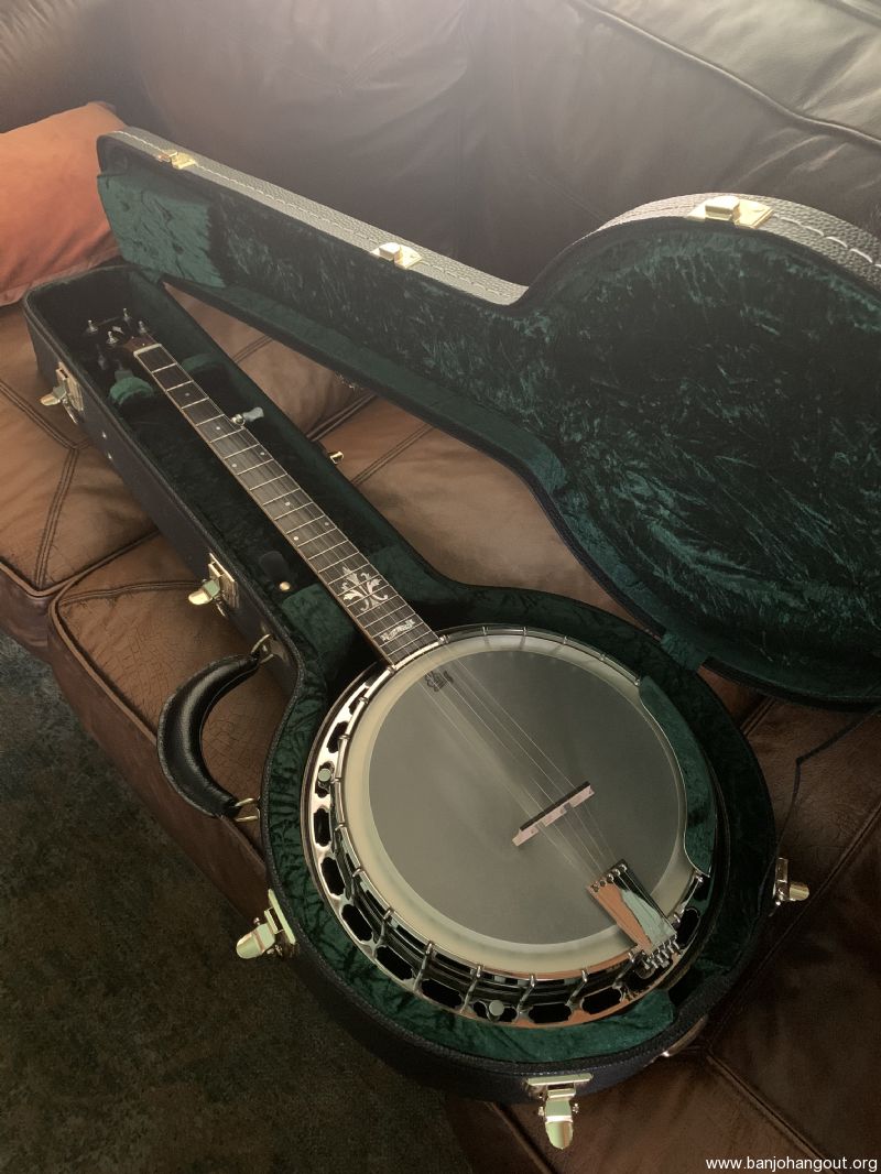 LeftHanded Bishline Heirloom Archtop Banjo Used Banjo For Sale at