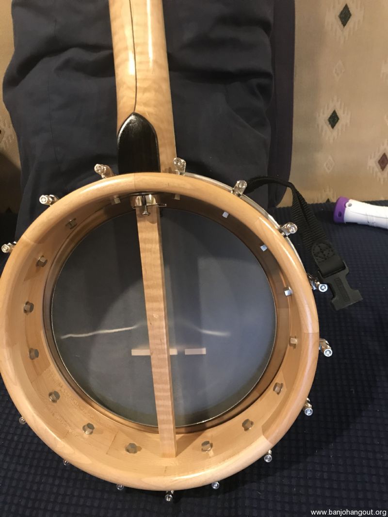 Very nice Hickler banjo wth 11" maple rim and Dobson tone ring Used