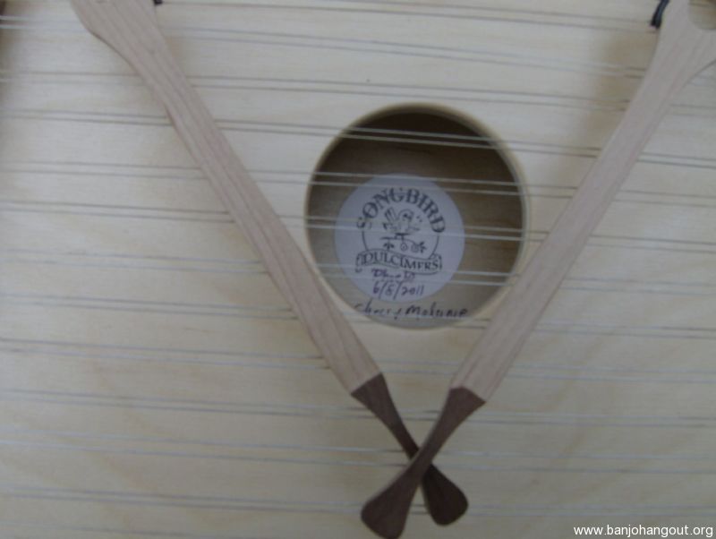 Songbird Hammered Dulcimer Banjo Hangout