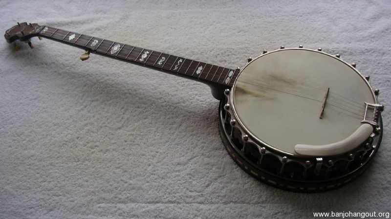 Regal banjo shop