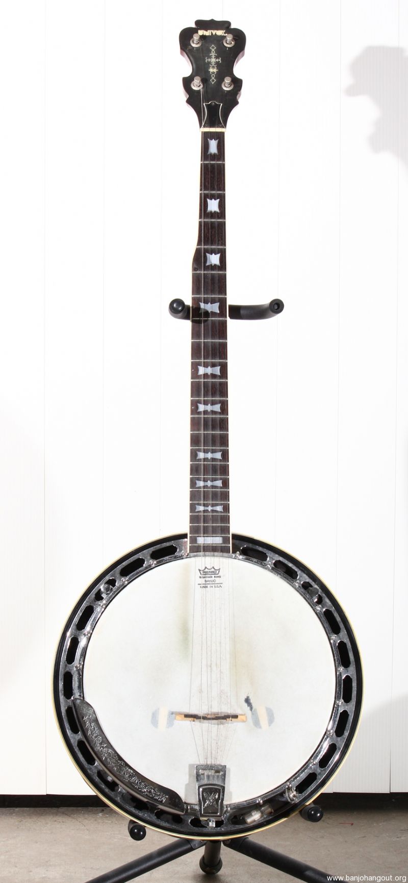 Univox Banjo acoustic/electric w/ Hardshell Case Used Banjo For Sale