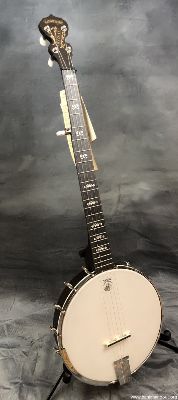 Reduced Deering Goodtime Artisan Banjo Free capo and Spikes Used