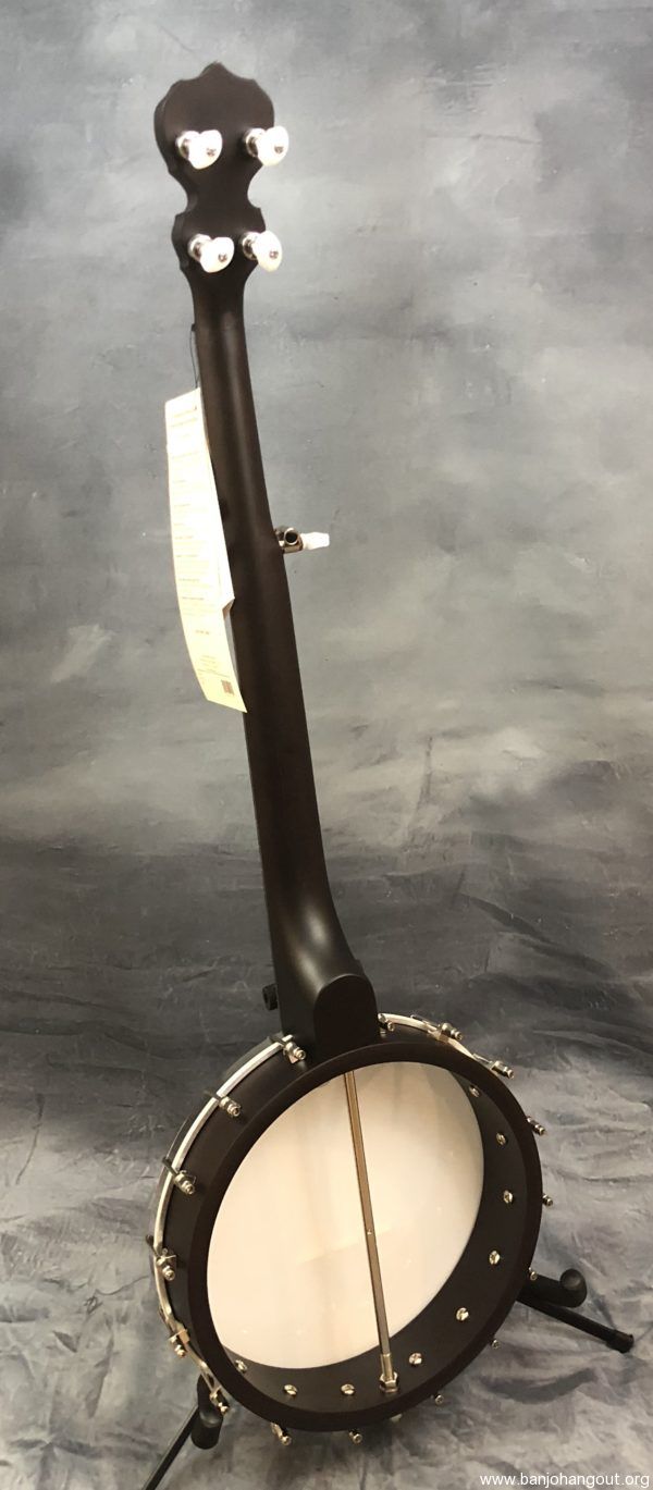 Reduced Deering Goodtime Artisan Banjo Free capo and Spikes Used