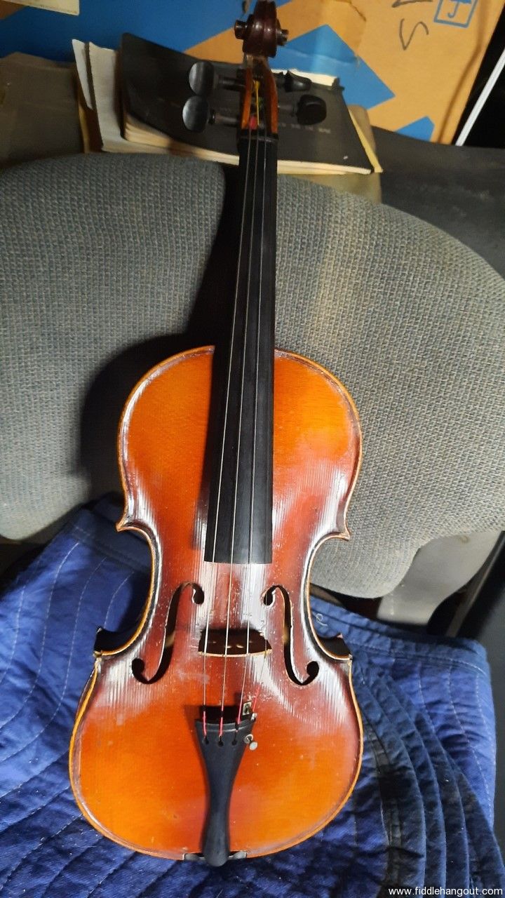 Fiddlers fiddle Fiddle Hangout