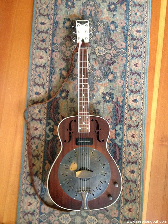 Amistar shop resonator guitar